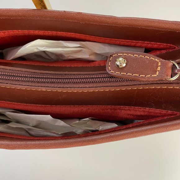 ETIENNE Ratten Hand Bag Faux Leather Trim Strap Center Zipper Pocket Two Pouches - Picture 5 of 15